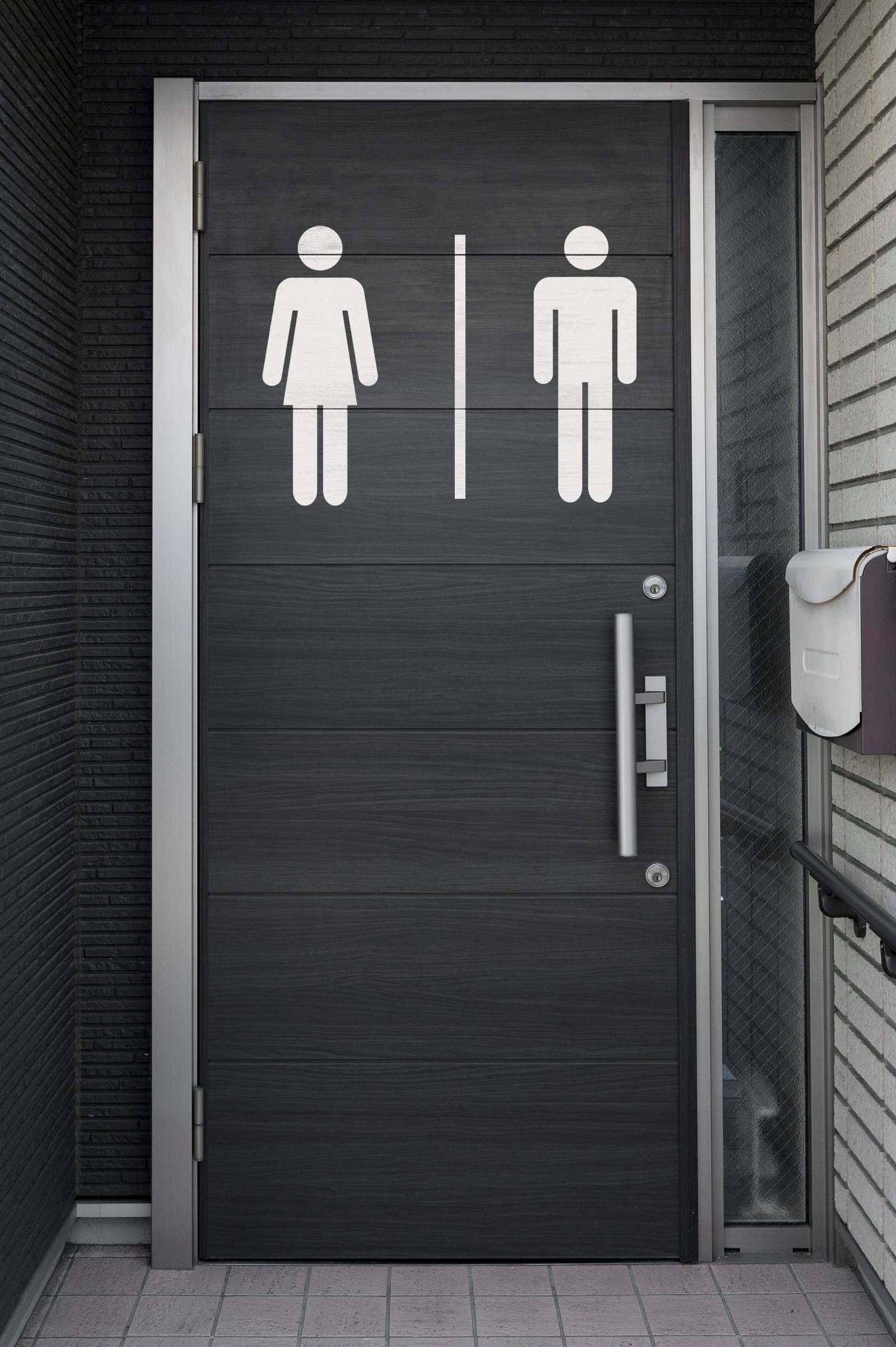 bathroom-symbols-dark-door